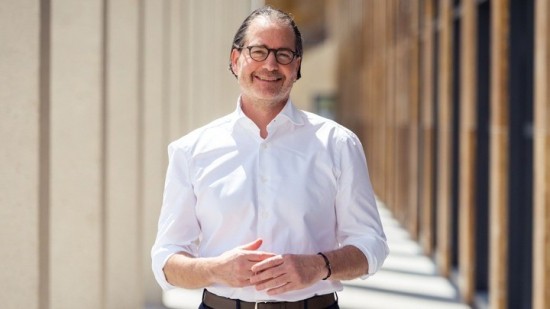 Ερνέστος Βαρβαρούσης: Ένας Ελληνογερμανός πολιτικός μηχανικός υποψήφιος με τους Φιλελεύθερους