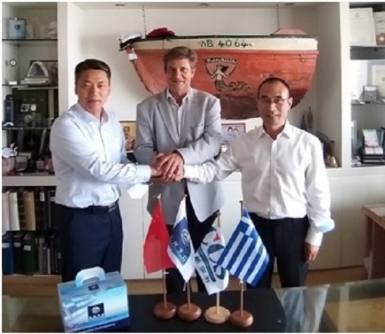 Οι εκπρόσωποι του κινεζικού νηογνώμονα στα γραφεία της XRTC