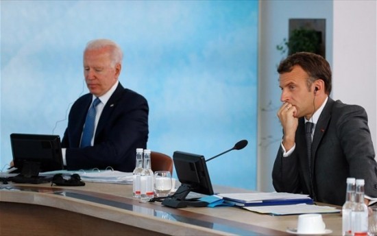 Λευκός Οίκος: Αναμένεται τηλεφωνική επικοινωνία Μπάιντεν – Μακρόν