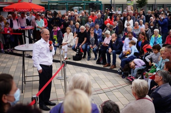 Γερμανικές εκλογές: Προηγείται οριακά ο Όλαφ Σολτς με το SPD