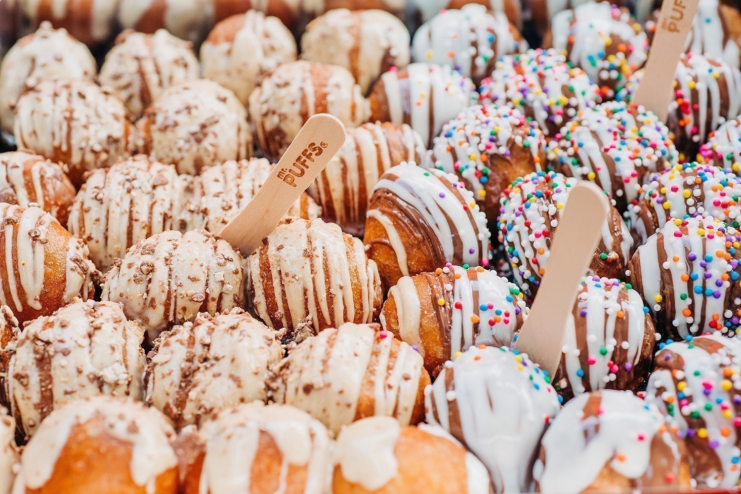 Οι λουκουμάδες Mr Puffs στην efood