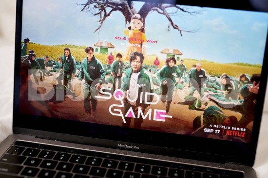 Netflix: Σαρώνει το «Squid Game» – Πόσα εκατομμύρια συνδρομητές το παρακολουθούν