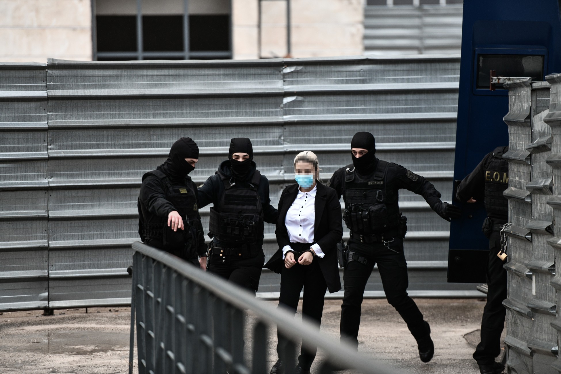 Επίθεση με βιτριόλι: «Ένοχη για απόπειρα ανθρωποκτονίας» είπε ο εισαγγελέας