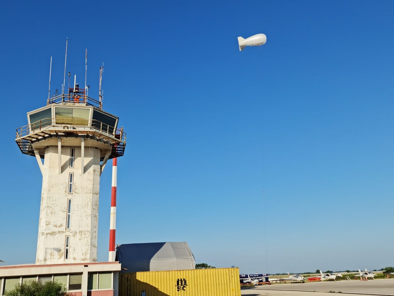 Το Δέσμιο Αερόστατο εγκαταστάθηκε στο αεροδρόμιο Αλεξανδρούπολης (pics)