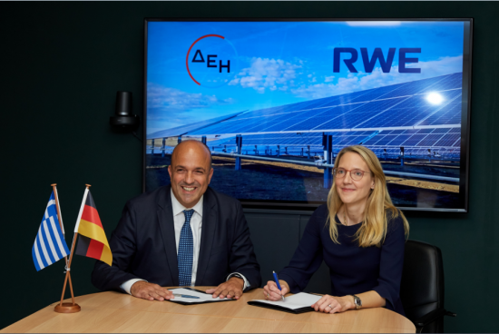ΔΕΗ: Έπεσαν οι υπογραφές για το μεγαλύτερο πράσινο ντιλ με τη γερμανική RWE