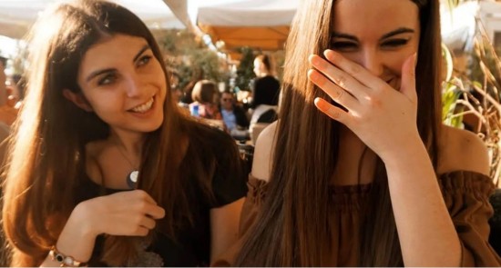 Σκιάθος: Δίδυμες αδελφές έκαναν μουσείο το σπίτι που μεγάλωσαν