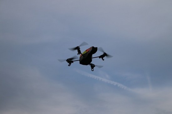 Ιπτάμενες μπύρες: Το Ισραήλ ξεκινά το drone delivery για τρόφιμα και φάρμακα (vid)