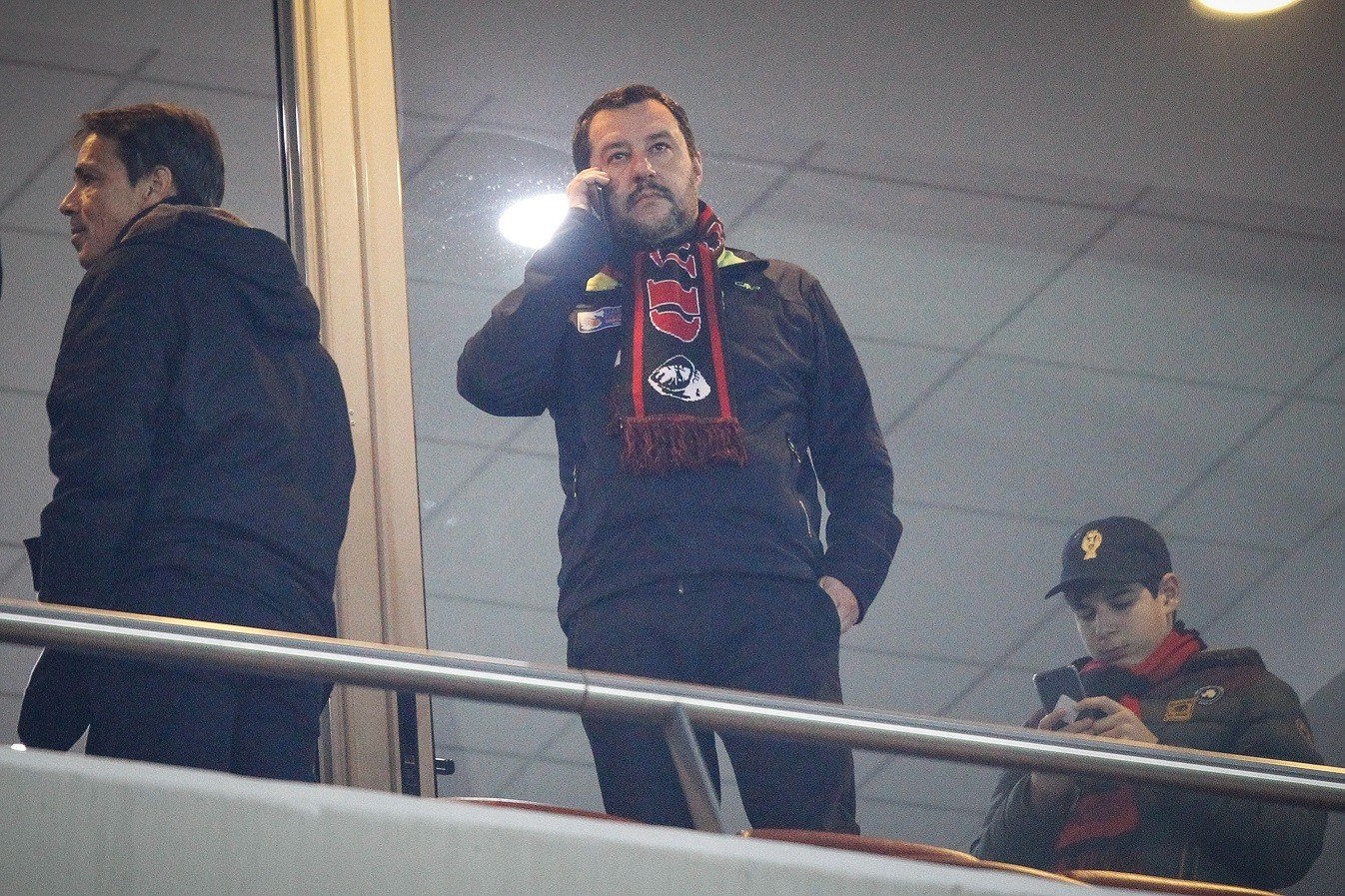 Πέφτει η νύχτα στο Παλέρμο: Στο εδώλιο ο Σαλβίνι για το Προσφυγικό (vid)