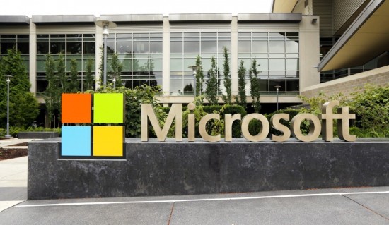 Ρεκόρ εσόδων για την Microsoft το δ’ τρίμηνο με οδηγό τις υπηρεσίες cloud