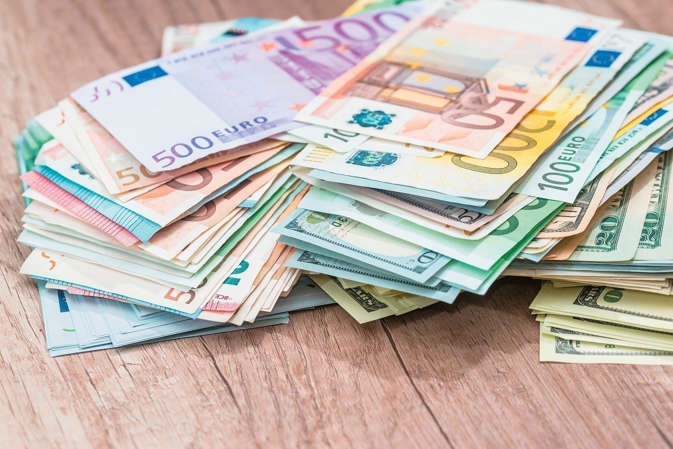 Πληττόμενες επιχειρήσεις: Πότε για ποιους κλάδους ξεκινούν οι αιτήσεις επιχορήγησης έως 400.000 ευρώ
