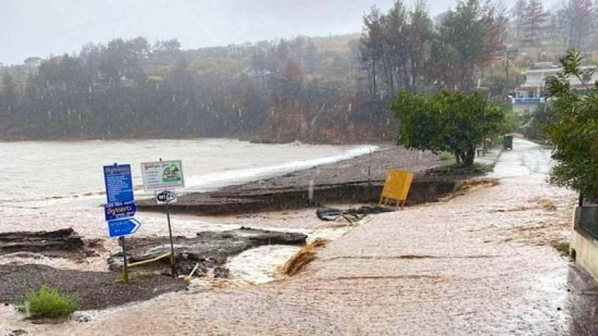 Κακοκαιρία Μπάλλος: Δύο αγνοούμενοι στο Άγιο Όρος – Τεράστιες καταστροφές σε όλη τη χώρα