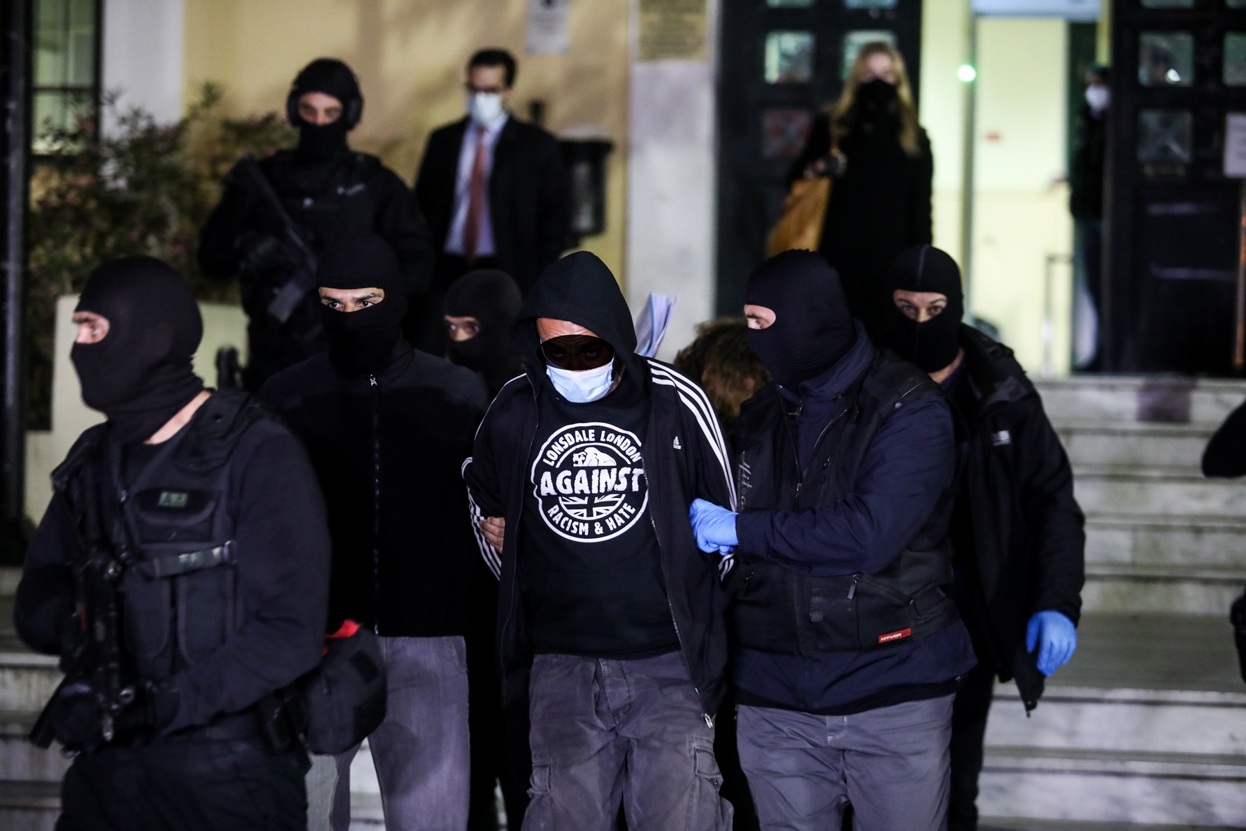 Επεισόδια στη Ν. Σμύρνη: Αποφυλακίζεται ο «Ινδιάνος» που κατηγορείται για την επίθεση