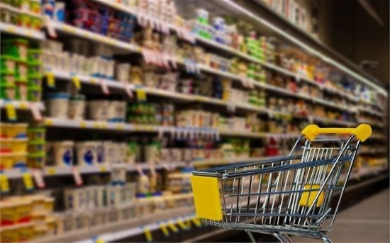 Σούπερ μάρκετ: Πόσα ευρώ τον χρόνο κερδίζουν οι καταναλωτές από προσφορές και εκπτώσεις