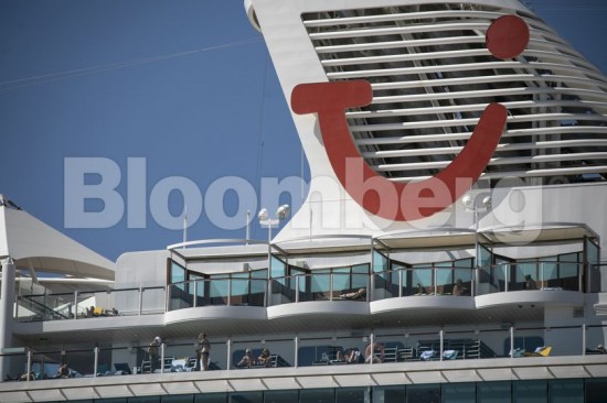 TUI: Σχεδιάζει την πώληση μετοχών €1,1 δισ. για να μειώσει το χρέος της