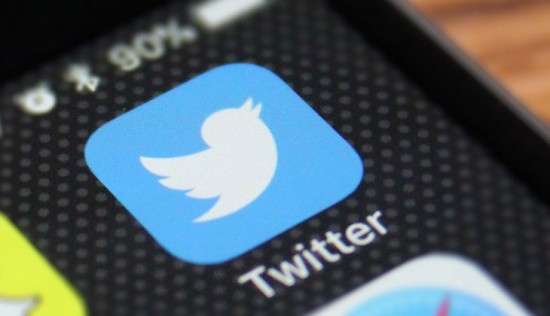 Πείραμα στο Twitter αποκάλυψε την υποκρισία: Εταιρείες μοιράζουν ευχές για την Ημέρα της Γυναίκας αλλά διατηρούν το μισθολογικό χάσμα