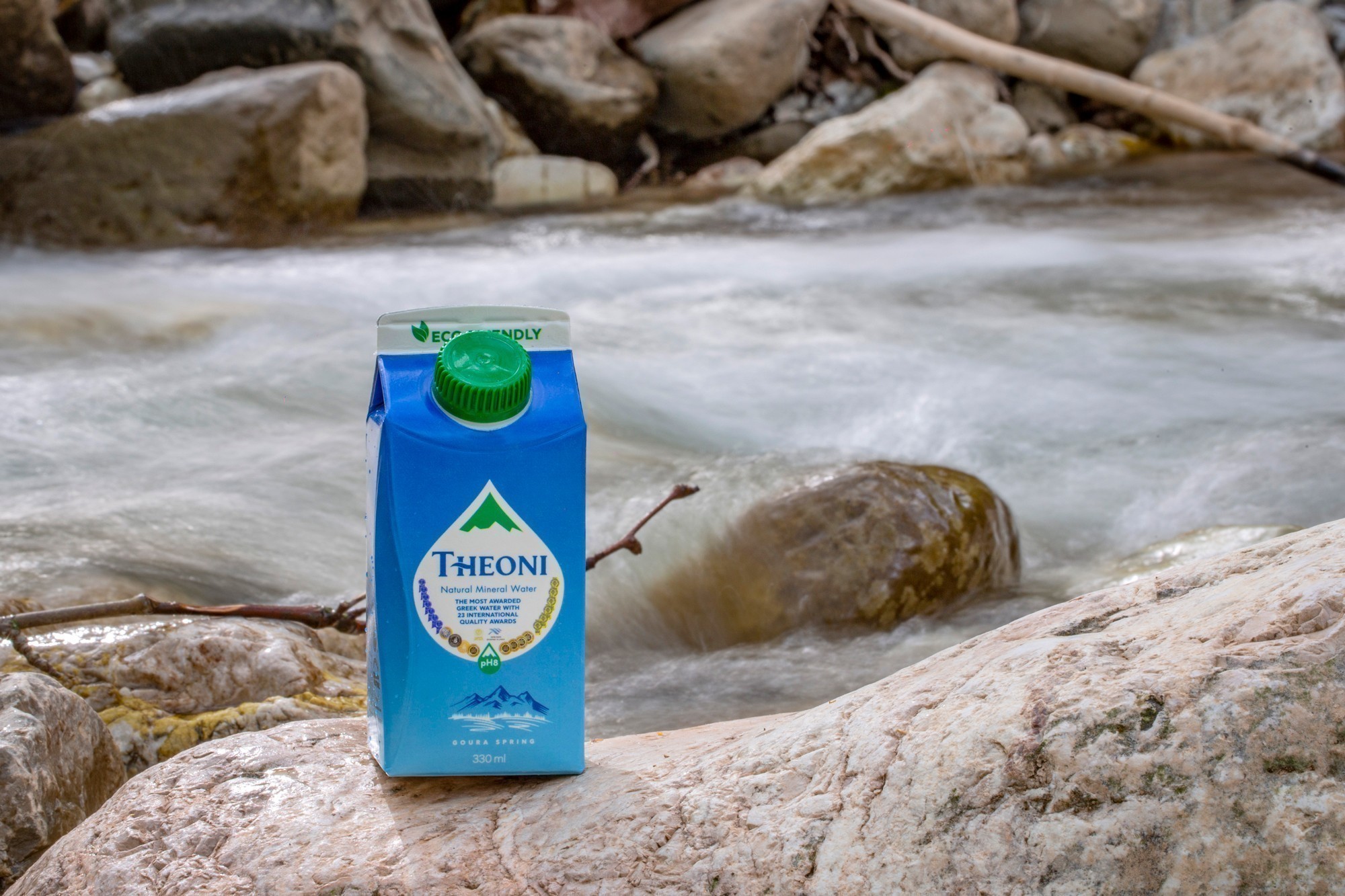 ΘΕΟΝΗ Φυσικό Μεταλλικό Νερό: 41 Διεθνή Βραβεία Ποιότητας με τριπλή διάκριση στα Fine Water Awards 2021