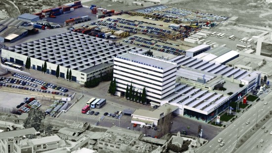 Όμιλος Σαρακάκη: Με δυνατές «άμυνες», αλλά και «ουδέν νεώτερον» για τα δάνεια