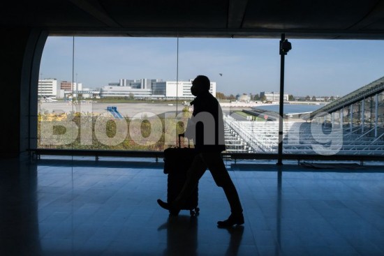 Bloomberg: Η ΕΕ θα προτείνει χρονικό όριο 9 μηνών για την ισχύ των πιστοποιητικών εμβολιασμών