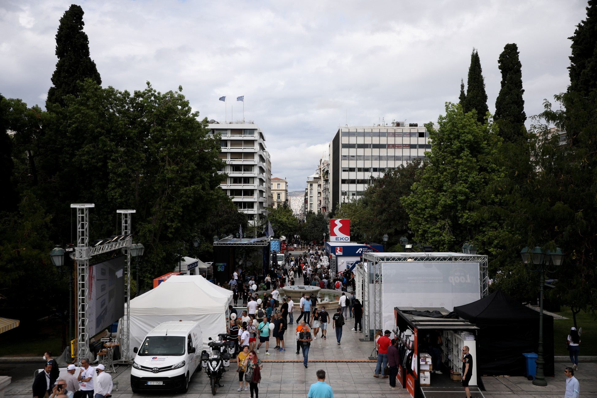 Nέα μέτρα: Τι ισχύει με rapid test και τηλεργασία στις επιχειρήσεις (vid)