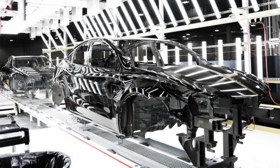 Tesla: Γιατί κατέβασε ρολά στην Κίνα