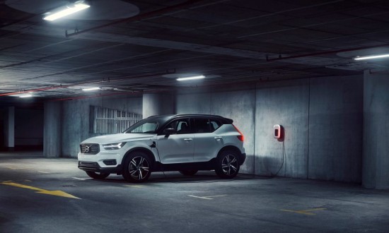 Μάθαμε ποιος Έλληνας μάνατζερ αγόρασε το πρώτο ηλεκτρικό Volvo που ήρθε στην Ελλάδα