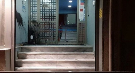 Επίθεση με πέτρες κατά του τηλεοπτικού σταθμού Action24