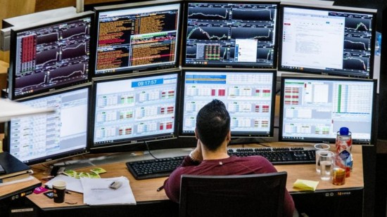 «Όμικρον» και αγορές: Τι λέει για τις μετοχές ο Έλληνας διαχειριστής που τον Μάρτιο του ’20 είχε προβλέψει ράλι