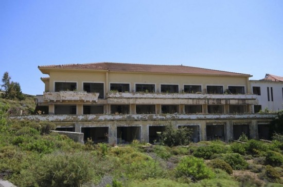 «Kαβείρια Palace»: Το λαμπερό resort που προσπάθησε να σώσει ο Ψωμιάδης ξανά στο σφυρί με τιμή… Black Friday (pics)