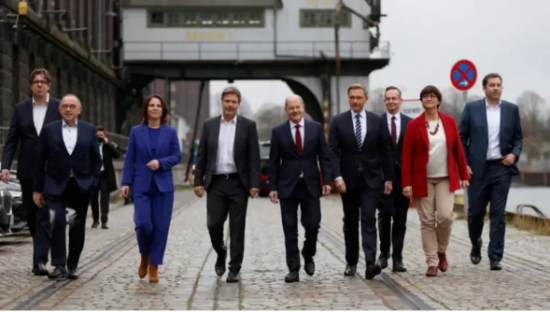 Γερμανία: Η νέα κυβέρνηση υπό τον Σολτς και οι συνέπειες για την Ελλάδα