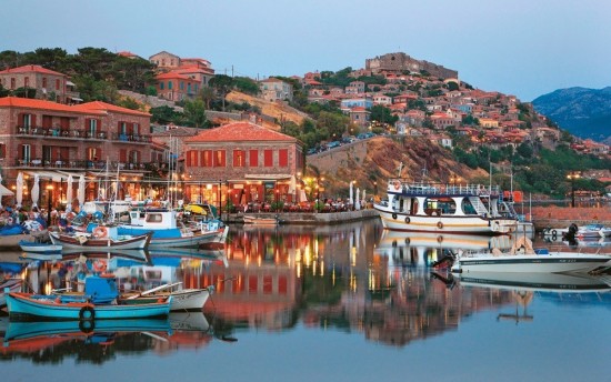 Λέσβος: Το λίκνο των τεχνών αλλά και του ούζου σαγηνεύει κάθε ταξιδιώτη