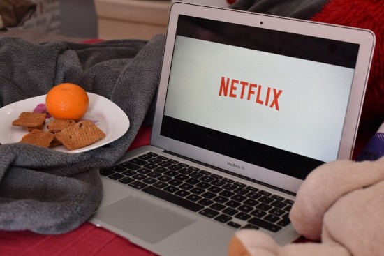 Netflix: Συνεργασία με τη Microsoft για νέα συνδρομή με διαφημίσεις (tweet)