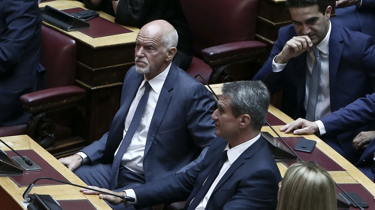 Γκάλοπ για νέο αρχηγό στο ΚΙΝΑΛ: Προβάδισμα Λοβέρδου, Ανδρουλάκης και Παπανδρέου ακολουθούν