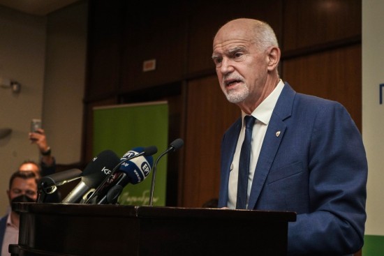 ΚΙΝΑΛ: «Ανάβει» η κόντρα για την αρχηγία – Η επίθεση Παπανδρέου σε διπλό μέτωπο