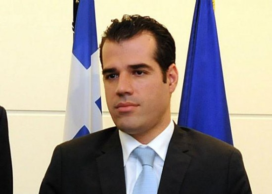 Παρέμβαση Πλεύρη για τις ελλείψεις σε φάρμακα – Τι ζητά ο υπουργός Υγείας από την ΕΕ