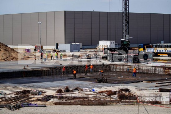 Tesla: Ο Μασκ δηλώνει αντίθετος στις επιδοτήσεις (αφού έχασε τα €1,14 δισ. της ΕΕ)