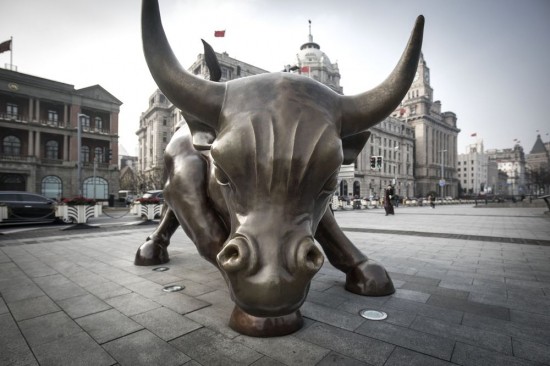 Millennials και Gen Z είναι «bullish» για τις αγορές το 2022 – Έρευνα του CNBC