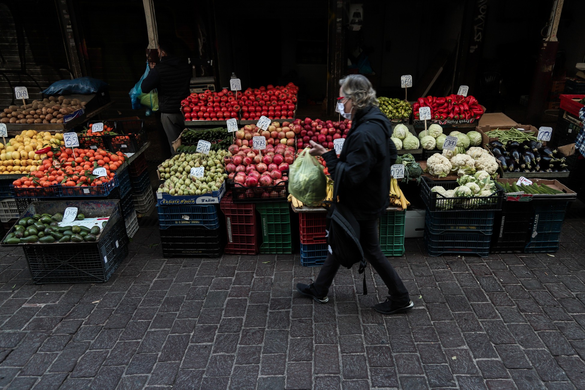 Χριστουγεννιάτικο τραπέζι: Πόσο θα κοστίσει φέτος – Σε ποια προϊόντα οι τιμές αυξήθηκαν πάνω από 40% (vid)