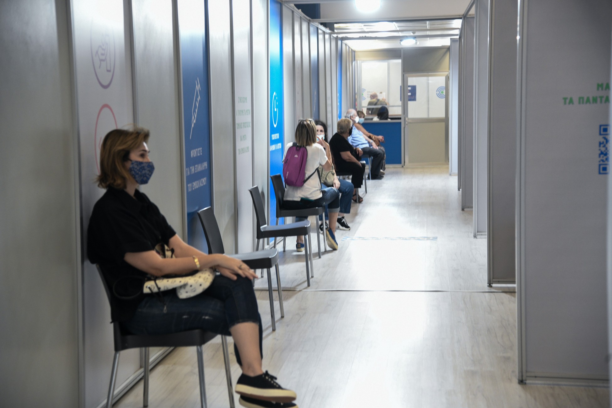 Υποχρεωτικός εμβολιασμός – Πρόστιμα: Ποιοι θα πληρώσουν τα μισά και οι εξαιρέσεις (vid)