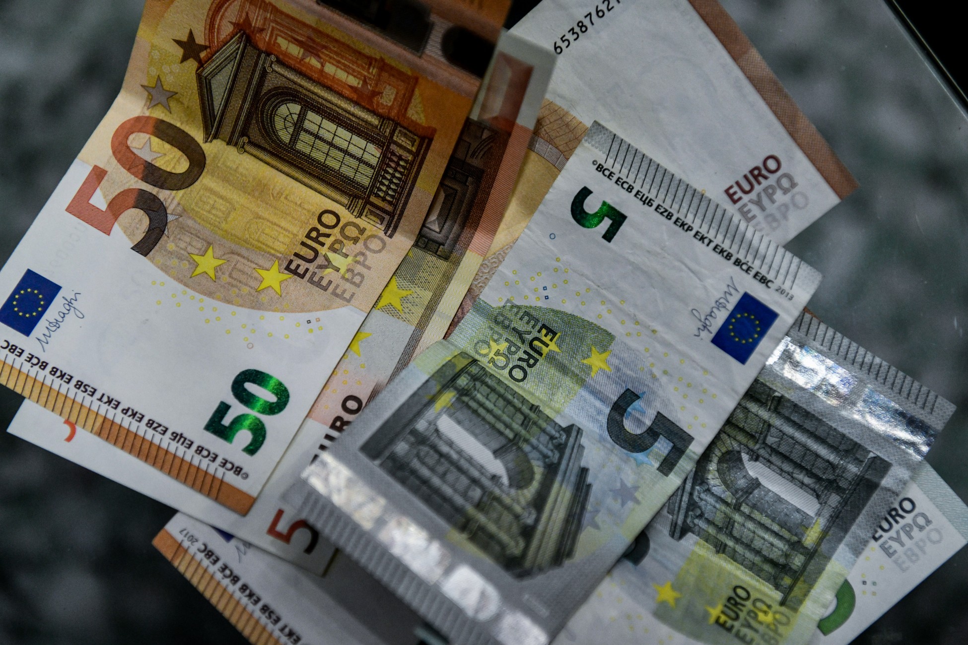 Πρωτοχρονιά 2022: Συμπληρώθηκαν 20 χρόνια από την κυκλοφορία του ευρώ