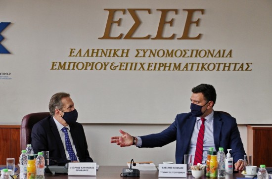 Κικίλιας – Καρανίκας (ΕΣΕΕ): Συνεργασία για να καθοριστεί το πλαίσιο της τουριστικής επιχείρησης