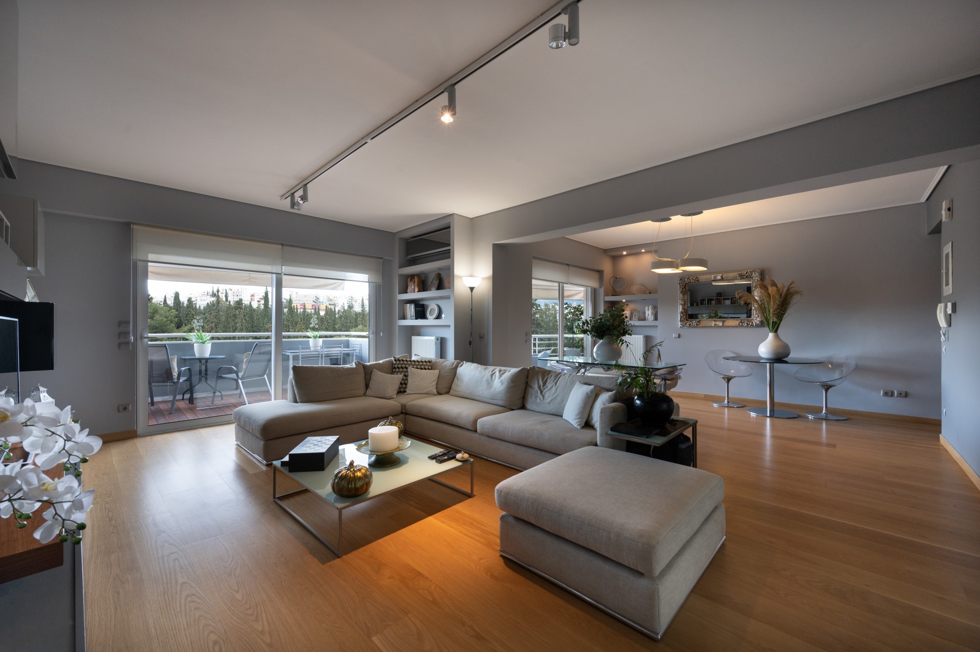 Διαμέρισμα 125 τ.μ. με ευρύχωρα μπαλκόνια προς την Ακρόπολη