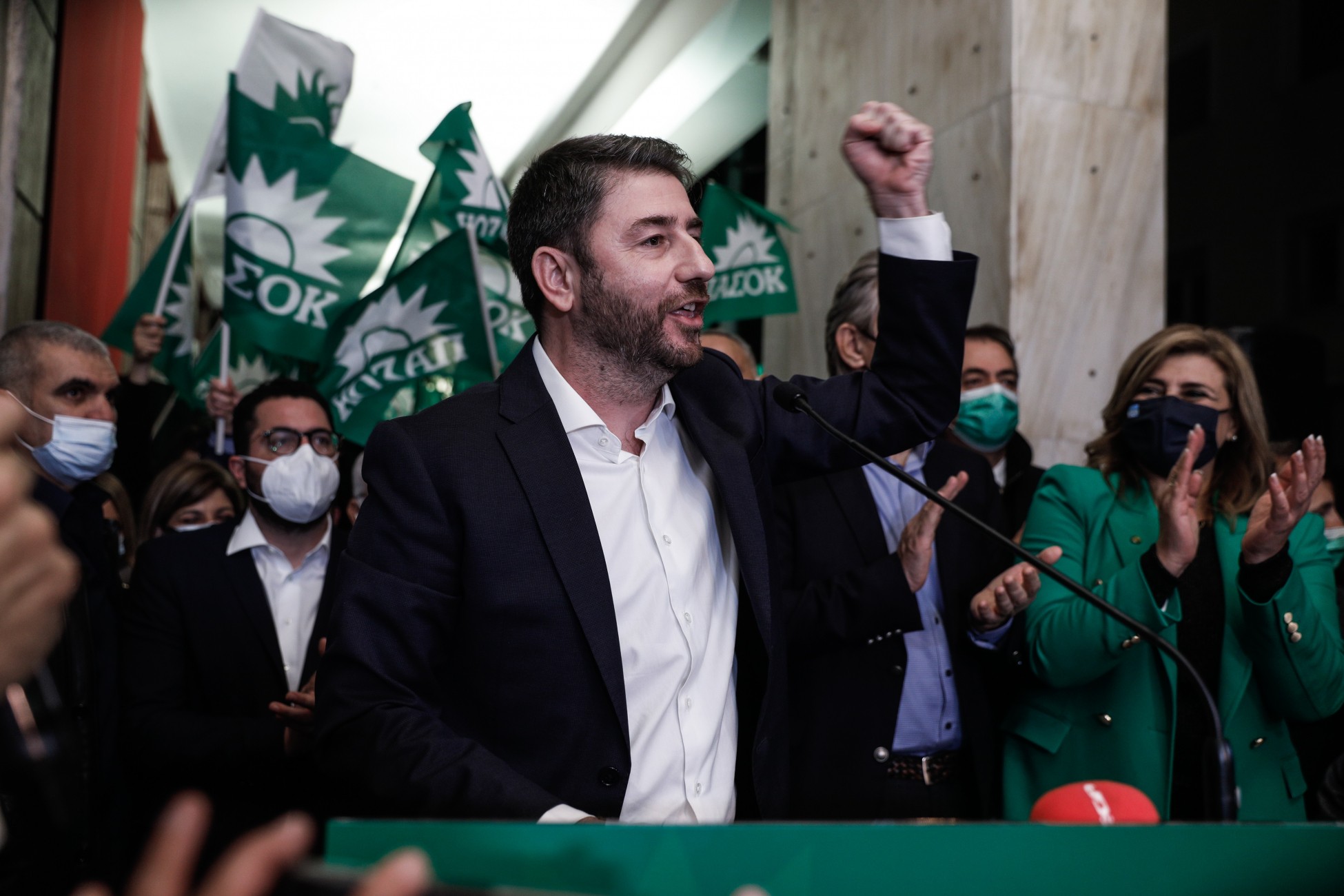 Nίκος Ανδρουλάκης: Οι πρώτες κινήσεις μετά την σαρωτική νίκη – Οι ισορροπίες σε Χαριλάου Τρικούπη και Βουλή