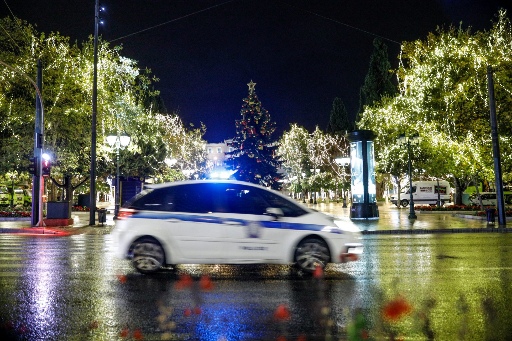 Εντατικοί έλεγχοι για τα μέτρα: 657 παραβάσεις, 7 συλλήψεις και αναστολή λειτουργίας 13 επιχειρήσεων