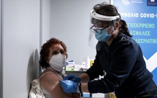 Πιστοποιητικά εμβολιασμού: Τι αλλάζει – Στους 3 μήνες μειώνεται η ισχύς στα νόσησης