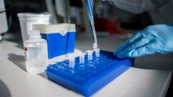 Μονοκλωνικά αντισώματα: Ποιοι δικαιούνται να κάνουν αίτηση – Η οδηγία για εγκύους (vid)