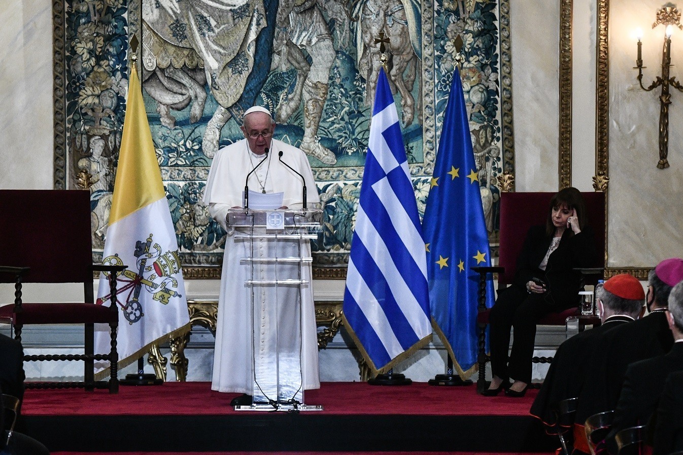 Πάπας Φραγκίσκος: «Χωρίς την Ελλάδα, ο κόσμος δεν θα ήταν αυτό που είναι σήμερα» (pics+vids)