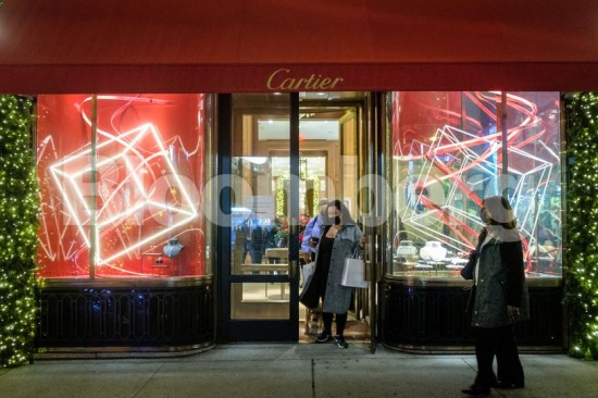 «Σάρωσαν» οι πωλήσεις των Burberry, Richemont και Prada