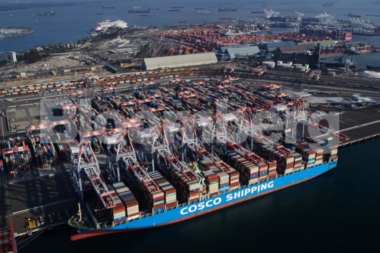 Οι ναυτιλιακές ετοιμάζονται για χρονιά ρεκόρ: «Μαύρα μαντάτα» για πληθωρισμό και καταναλωτές