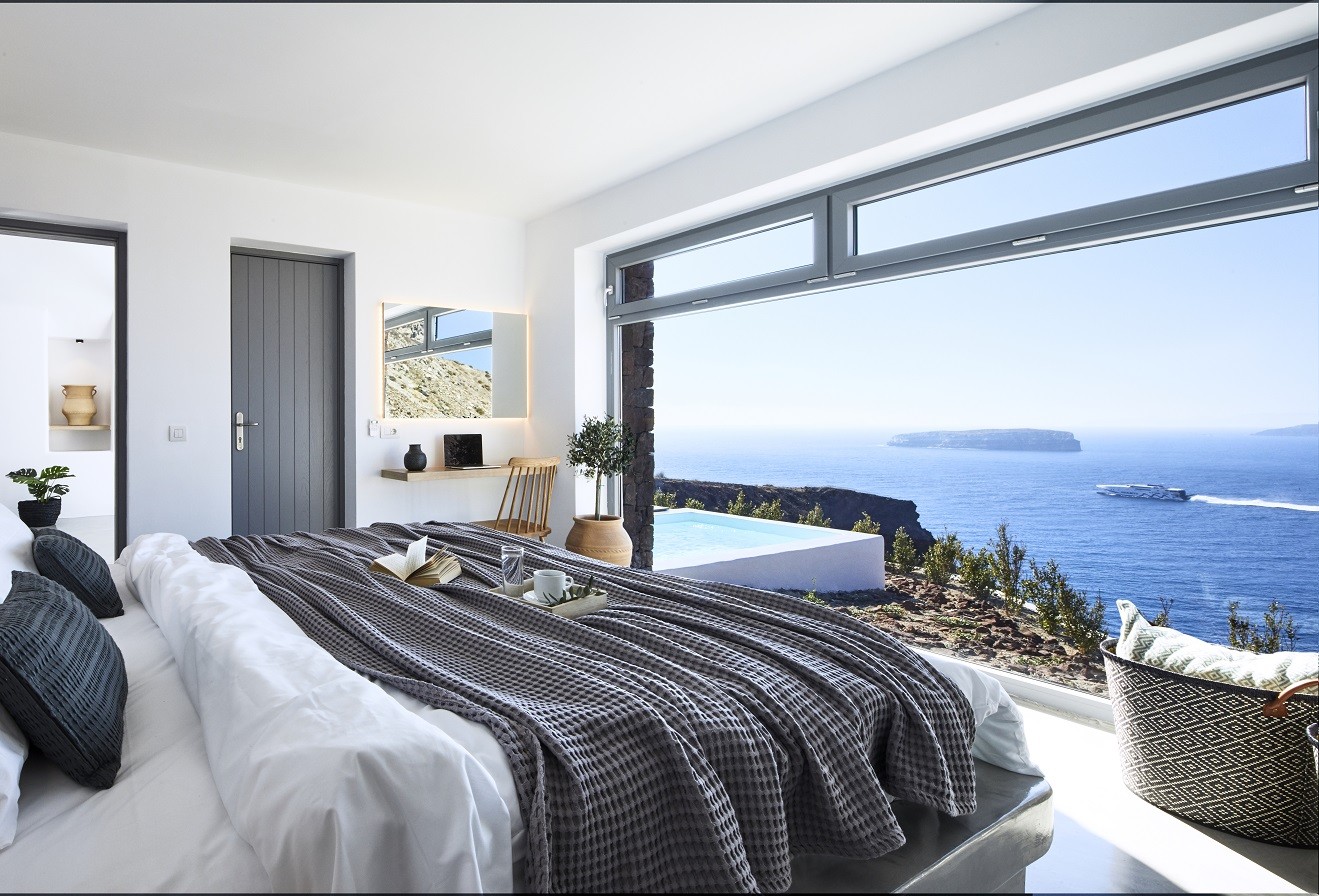 COCO-MAT: Το νέο eco-conscious boutique resort της εταιρίας στη Σαντορίνη