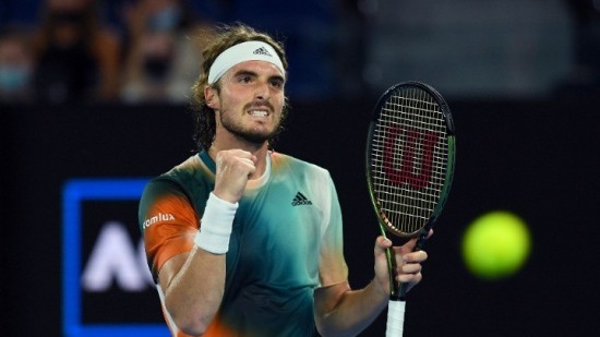 «Καταιγίδα» Τσιτσιπά στη Μελβούρνη – Προκρίθηκε στα ημιτελικά του Australian Open